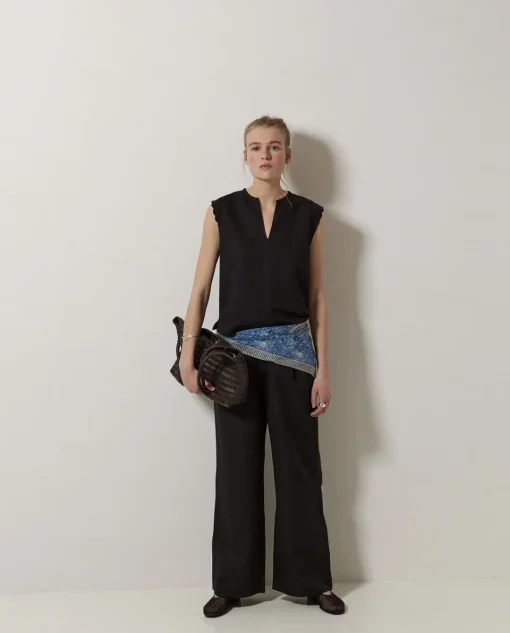 YERSE Blusa bimateria ondas negro Discount