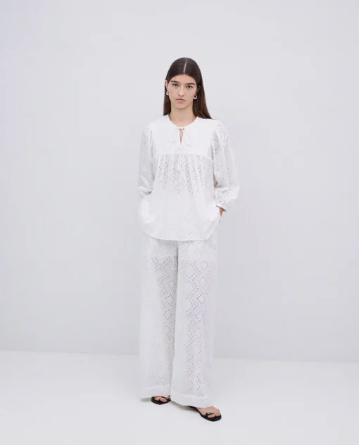 YERSE Blusa canesú acolchado blanco Fashion