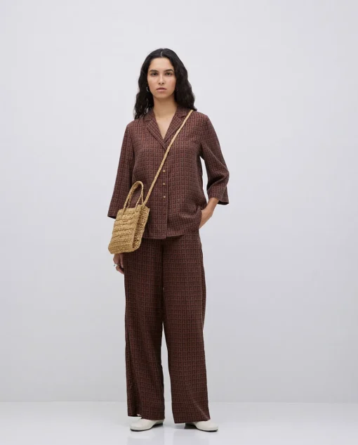 YERSE Camisa tencel cuello solapa chocolate Discount