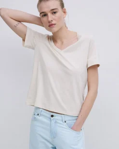 YERSE Camiseta algodón orgánico cuello pico beige Fashion