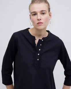 YERSE Camiseta escote panadero bordado negro Clearance