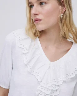 YERSE Camiseta volante con bordado blanco Best
