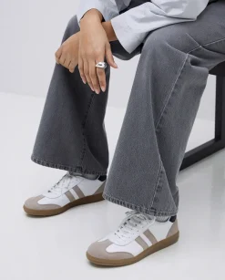 YERSE Deportivas de piel blanco Hot