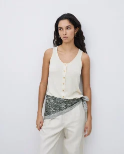 YERSE Top botones escote redondo beige Hot
