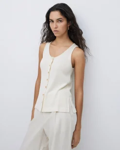 YERSE Top botones escote redondo beige Hot