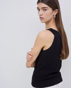 YERSE Top escote pico tirantes anchos negro Discount