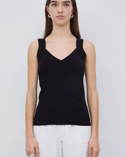 YERSE Top escote pico tirantes anchos negro Discount
