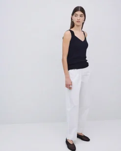 YERSE Top escote pico tirantes anchos negro Discount