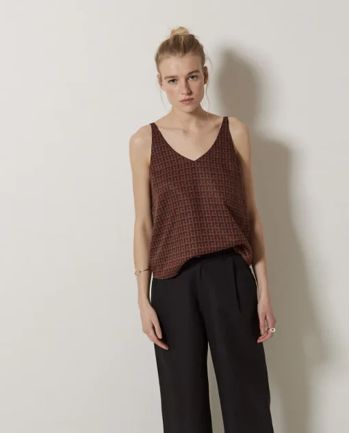 YERSE Top Tencel pico chocolate Sale