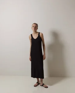 YERSE Vestido largo punto negro Clearance