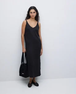 YERSE Vestido tencel pico negro Sale