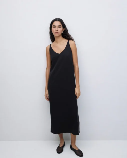 YERSE Vestido tencel pico negro Sale